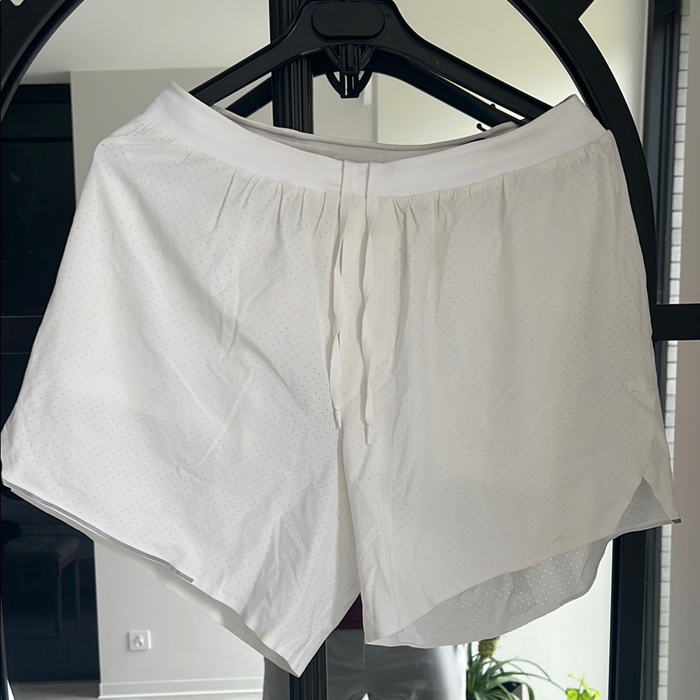 Lululemon Athletica White Athletic Shorts Lightweight Fit
